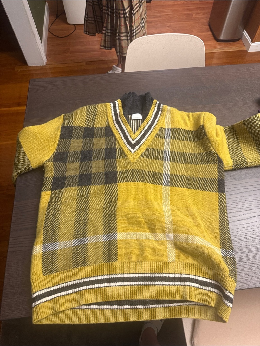 Burberry Men's V-Neck Plaid Knit Sweater - Fairhurst